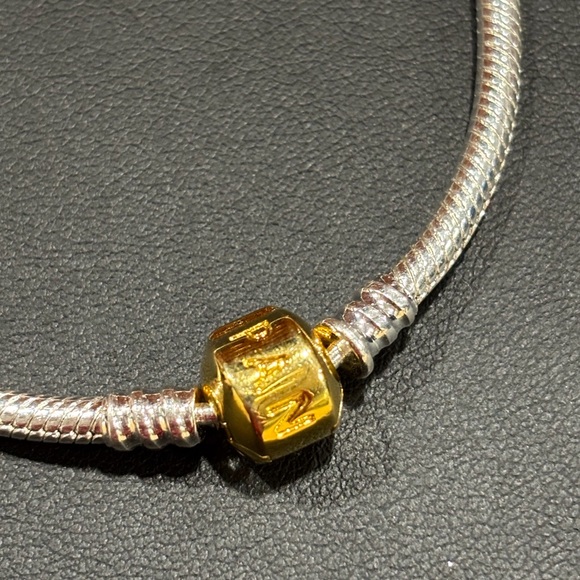 Pandora Silver Bracelet with 18K Gold Plated Clasp. NWOT. 20 cm. - Picture 2 of 5